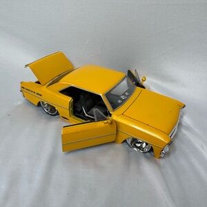 Jada Toys Bigtime Muscle 1967 Chevy Nova SS die-cast model car